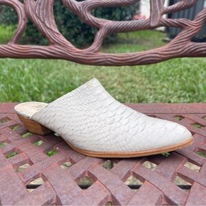 MATISSE Clover Taupe Leather Croc Skin Slip On Stacked Wood Heel Mules